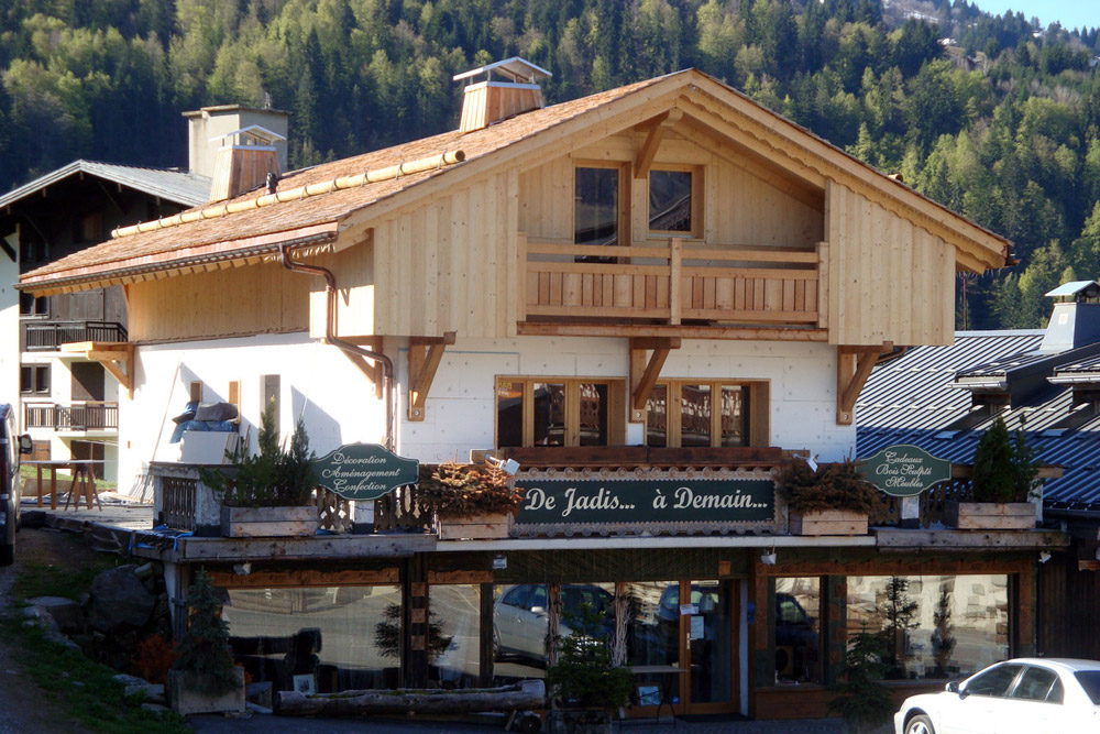 Stéphane Ponchaud constructeur de chalets Notre Dame de Bellecombe en Val d'arly